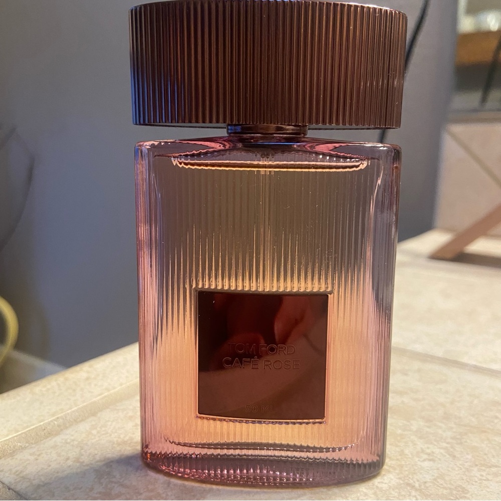 Tom Ford Café Rose Eau de Parfum 1.7 oz. 50 mL Perfume Open Box Nearly New - Picture 3 of 9